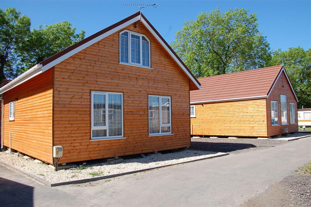 Warrens Village And Self Catering 2*